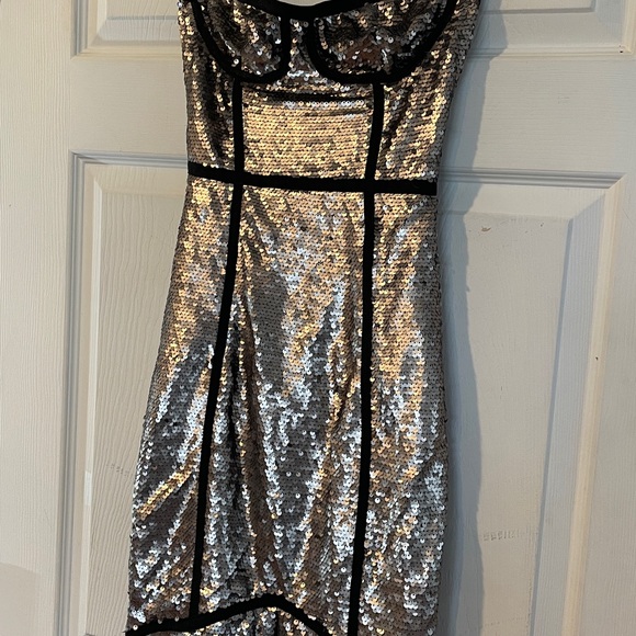 Fashion Nova  Size XS Strapless Silver Sequin Dress. New withTag. - Picture 4 of 15